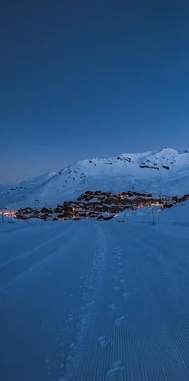 ski touring from the Hotel Marielle with a view of Val Thorens