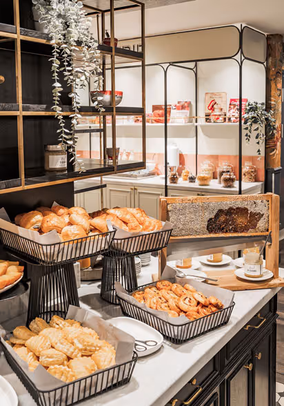 Buffet breakfast hotel Marielle in Val Thorens