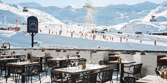 The terrace of the M restaurant with a view of the slopes 