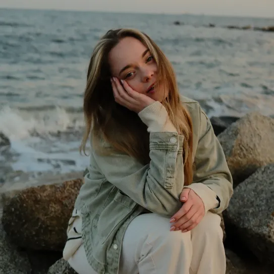 Zuzana Jakušová – Dvojtečka Production