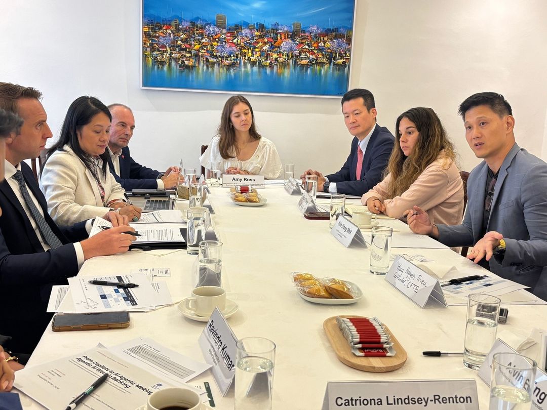 Participants in discussion at the roundtable