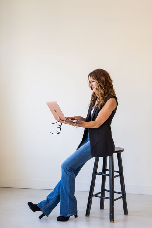 Stephanie Wilburn | The Polished Listing Home staging and photography