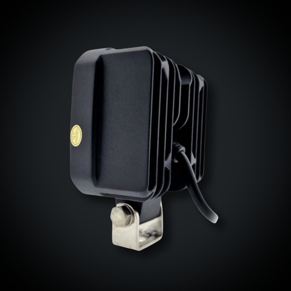 Faymonville UK 9-32V 2400lm LED Flood Work Light with Warning Strobe (R10, R65 Approved)