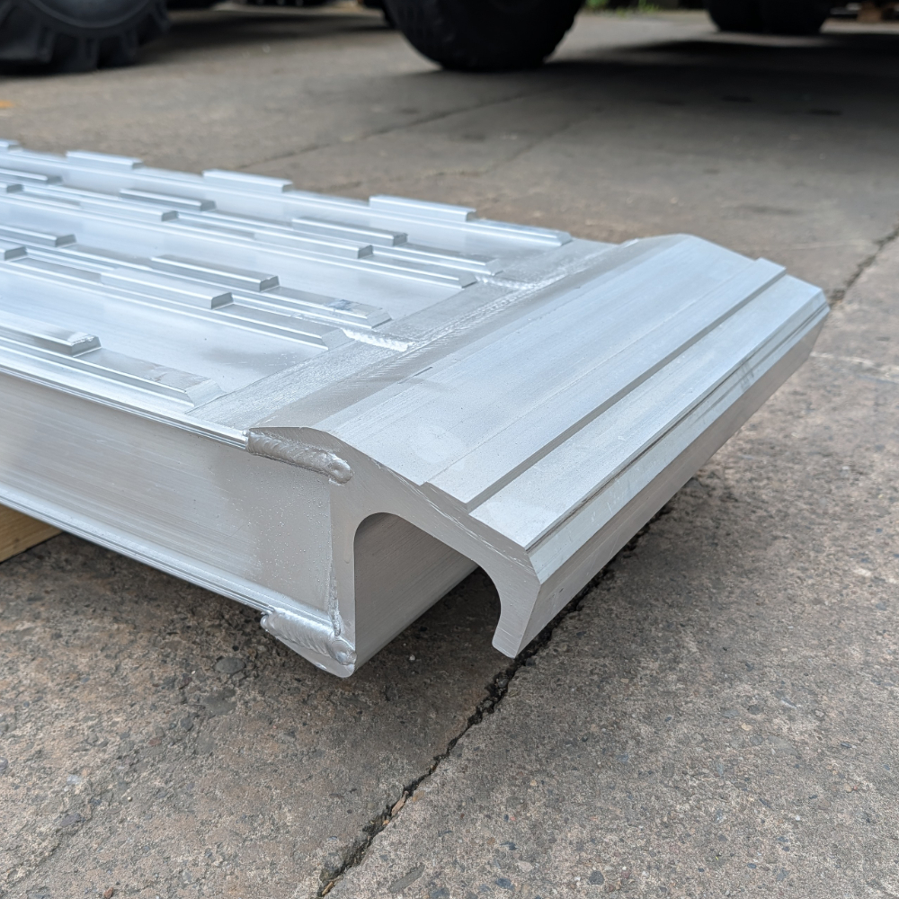 Faymonville UK VR-VH Aluminium Trailer Loading Ramps (Pair, 1800mm x 500mm, Top Hook)