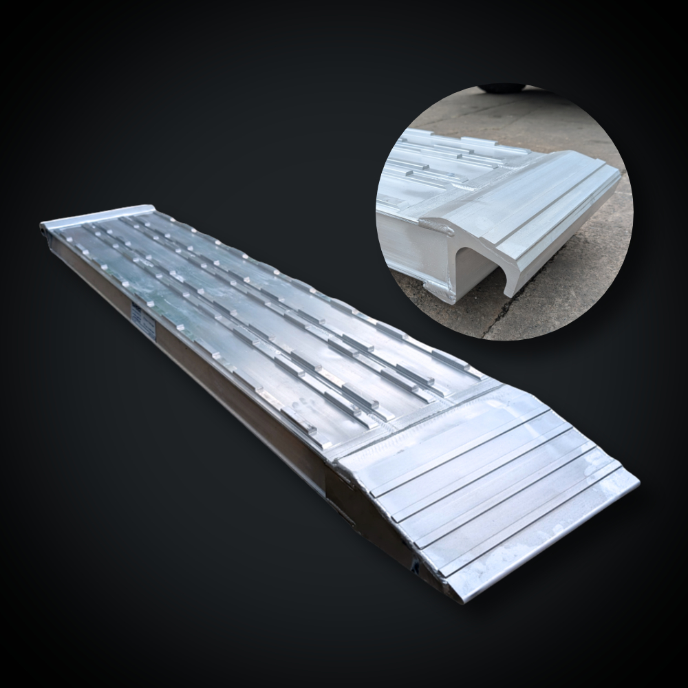 Faymonville UK VR-VH Aluminium Trailer Loading Ramps (Pair, 1800mm x 500mm, Top Hook)