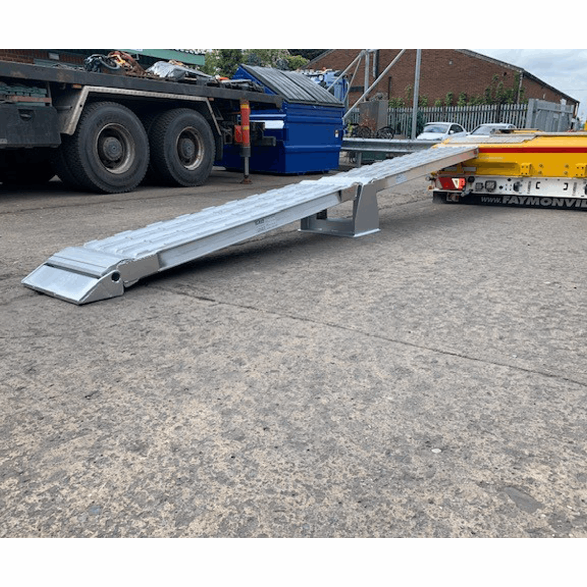 Faymonville UK VR-VO Aluminium Trailer Loading Ramps (Pair, 2400mm x 450mm, Bottom Hook)
