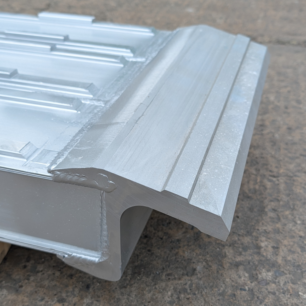 Faymonville UK VR-HH Aluminium Trailer Infill Section (1120mm x 449mm, Double Top Hook)