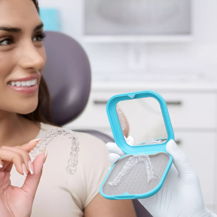 Aparat dentar invizibil Spark Advance
