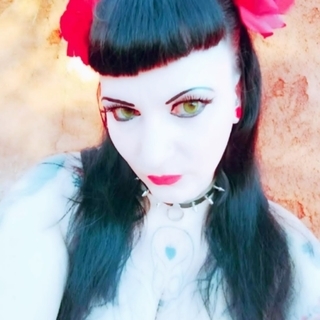 Abbey  Von Stein