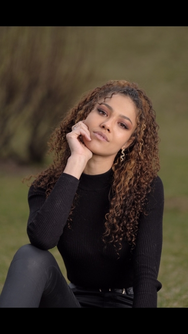 Théa  Yapobi Droulez