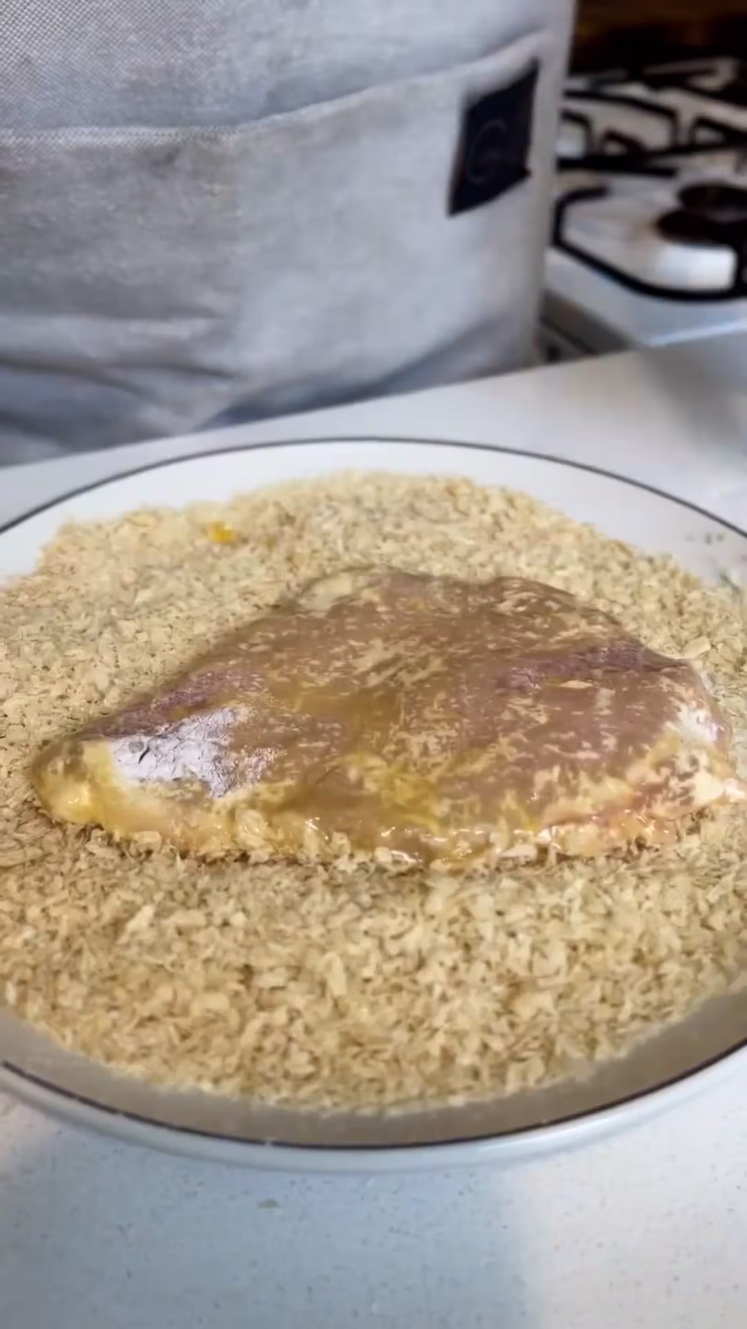 por ultimo empanar con panko la milanesa de cerdo
