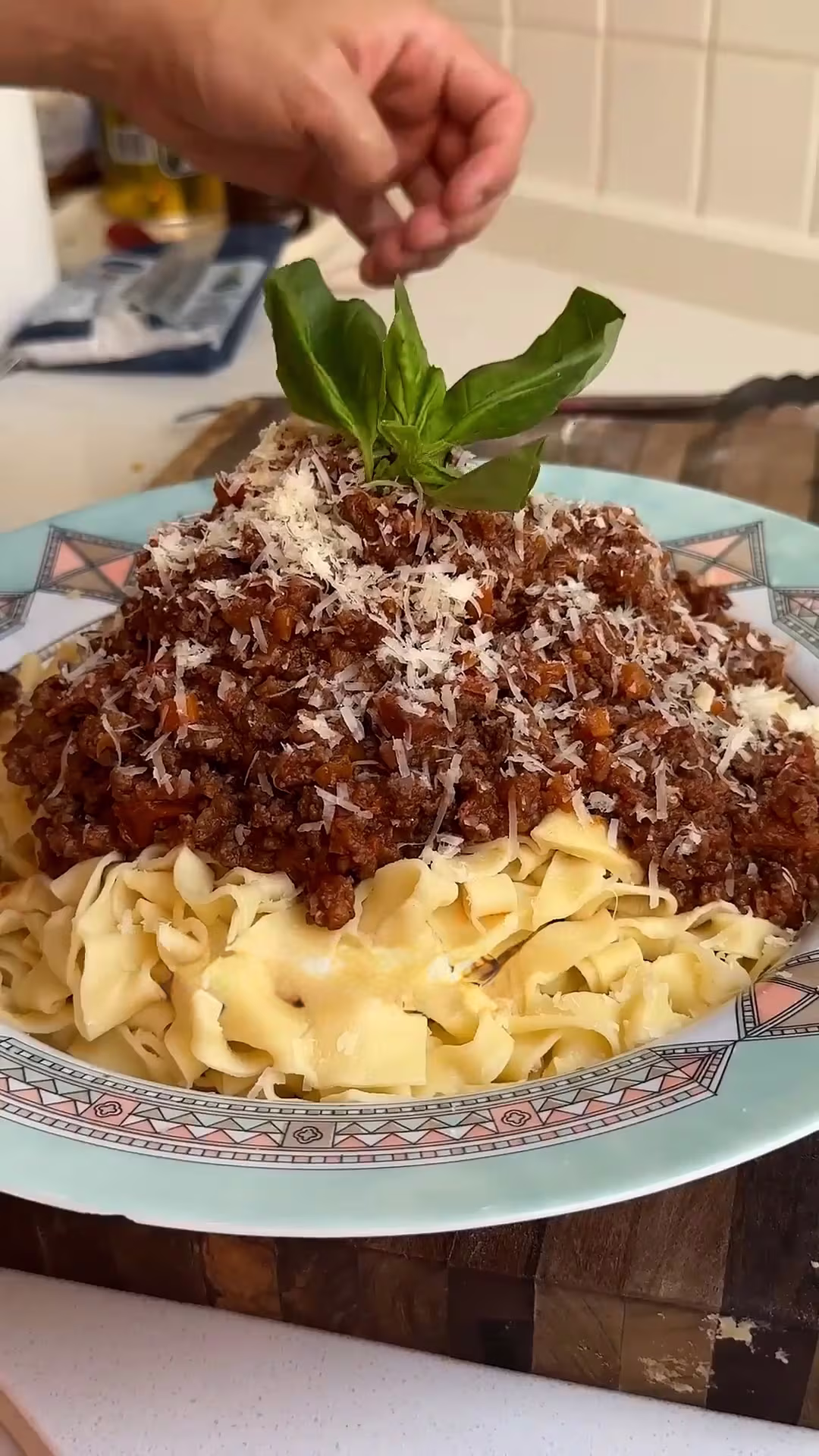 receta original italiana de Salsa a la boloñesa con fideos largos