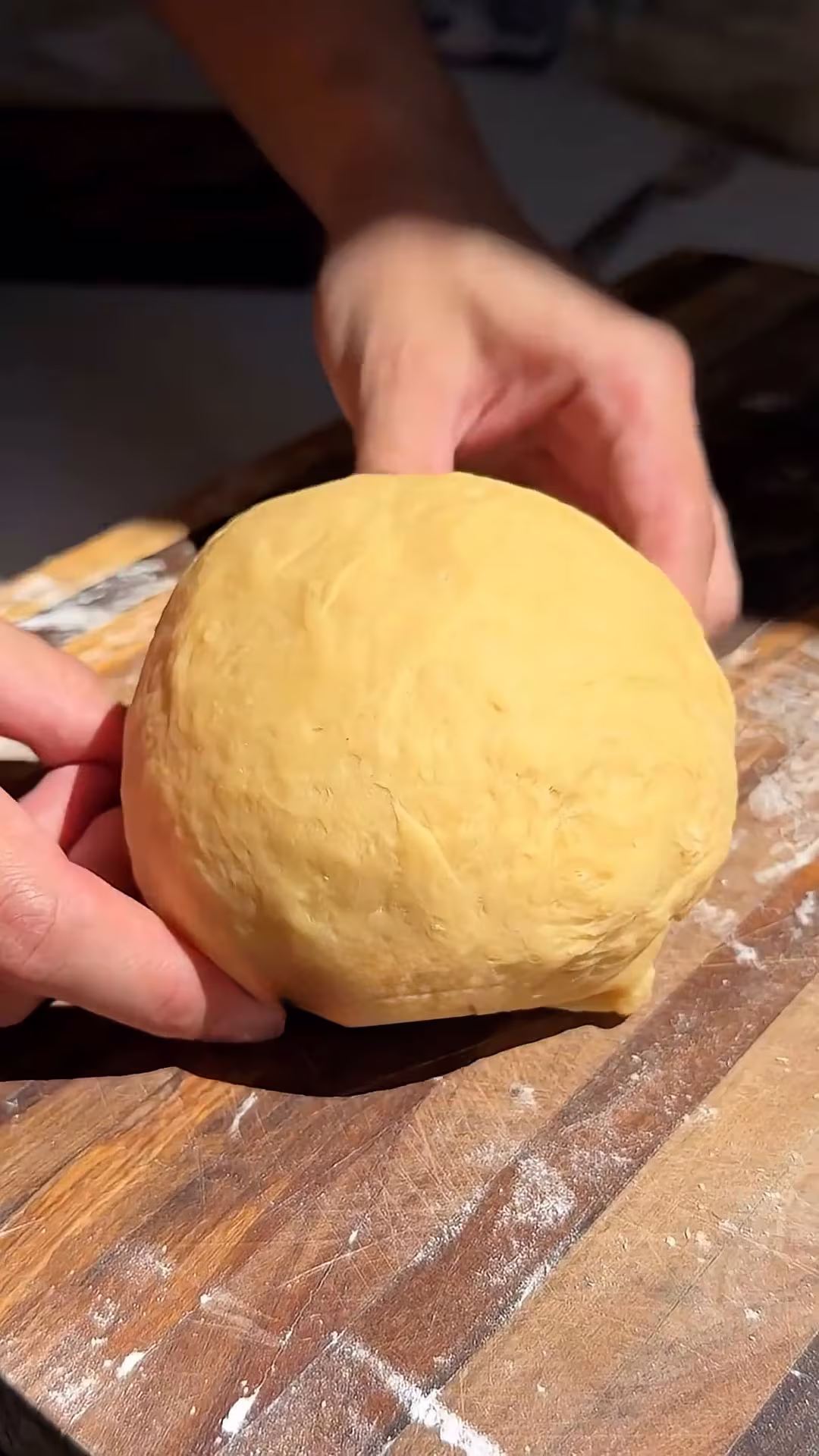 bollo de masa amasada para hacer tagliatelle caseros