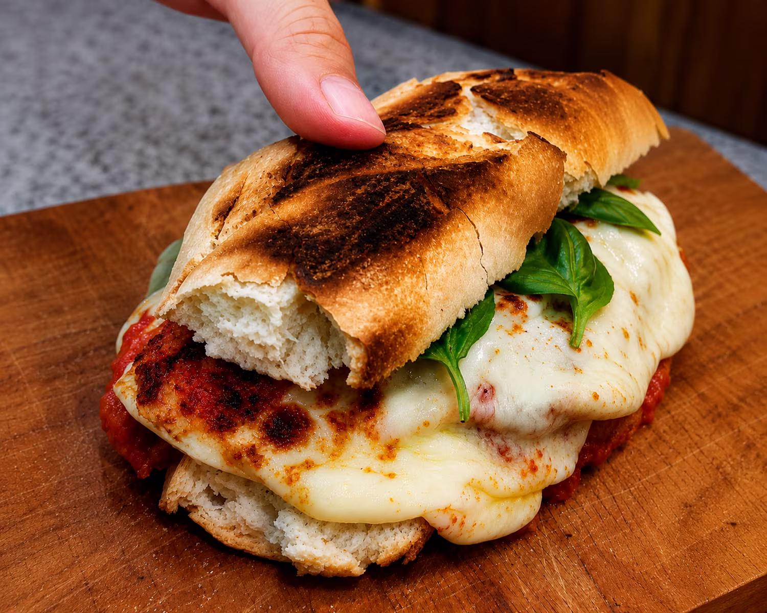 Sandwich de milanesa napolitana