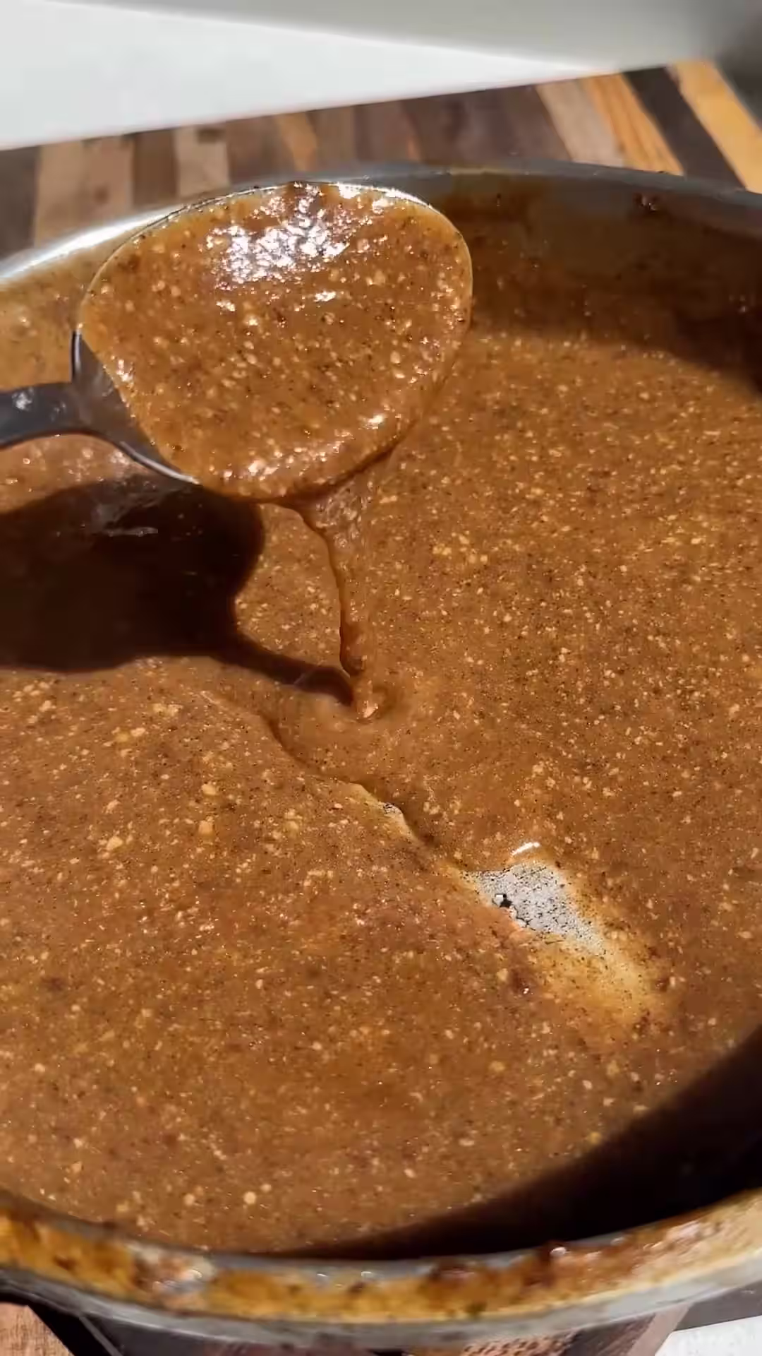 la salsa del lomo strogonoff tiene que quedar espesa