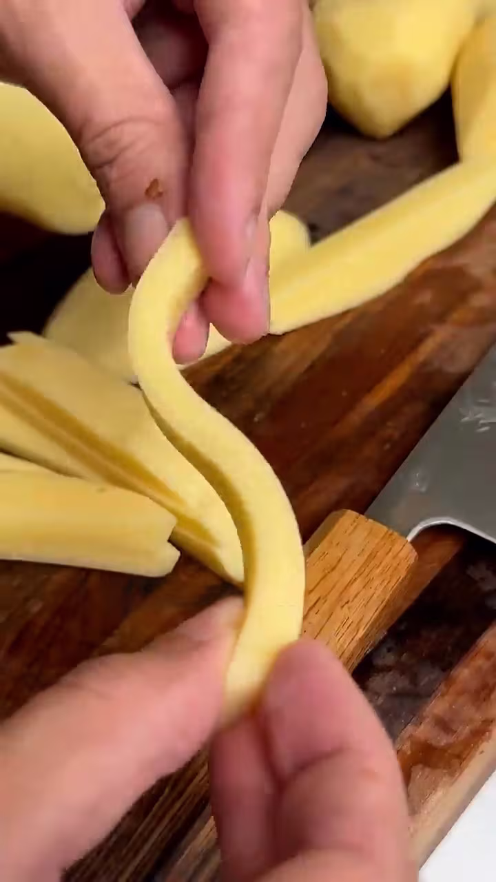 Cortar las papas en bastones