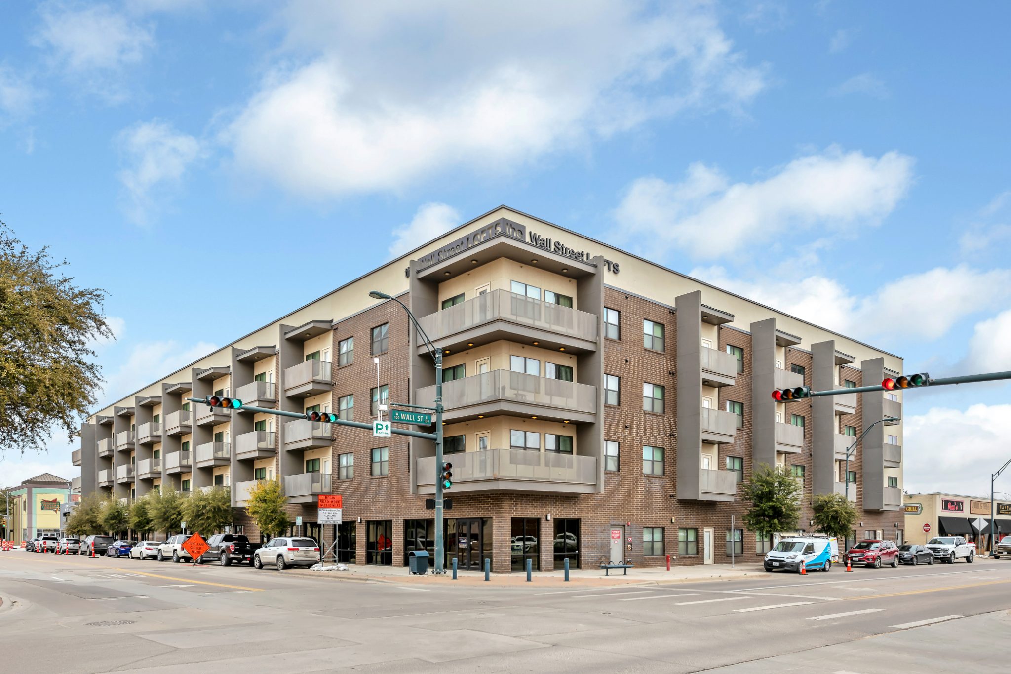 Wall Street Lofts multifamily apartment community in Midland, TX