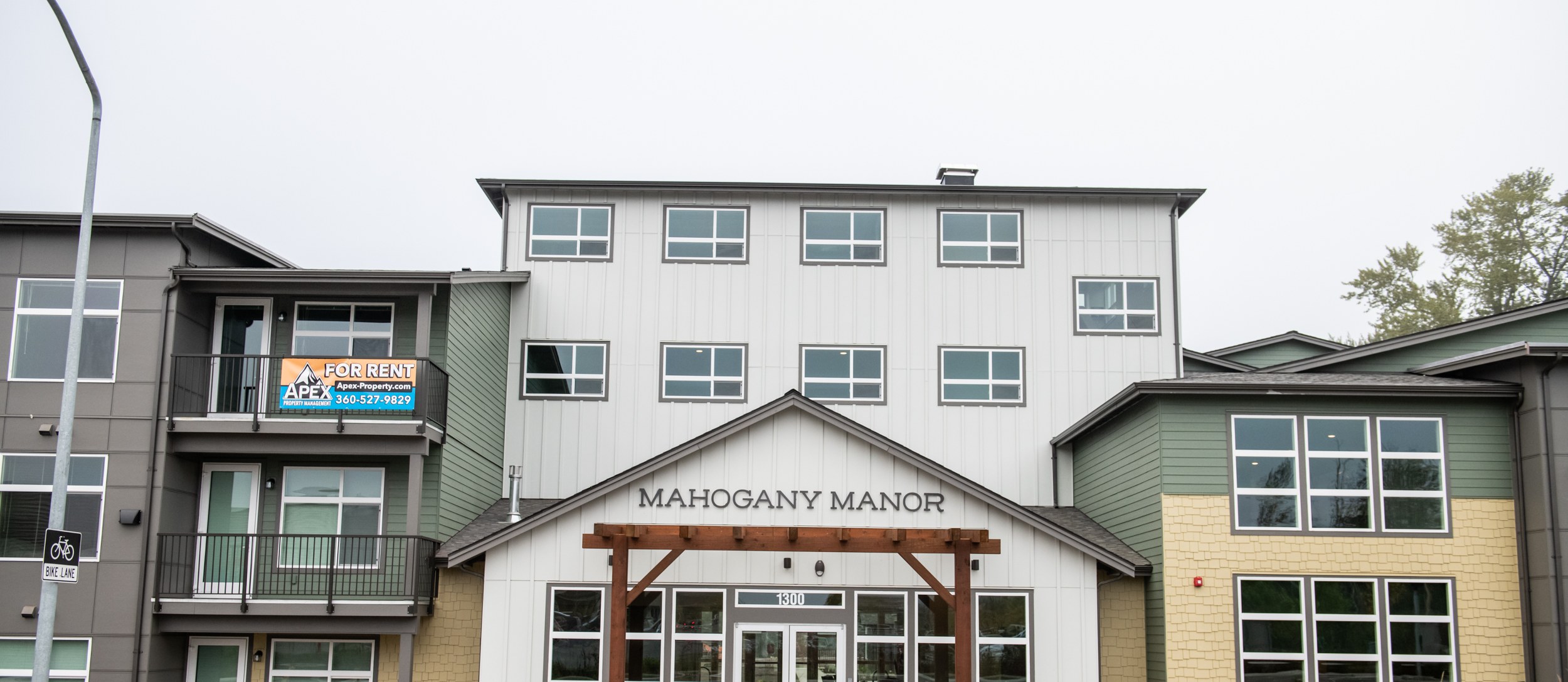 Mahogany Manor apartment community in Bellingham, Washington