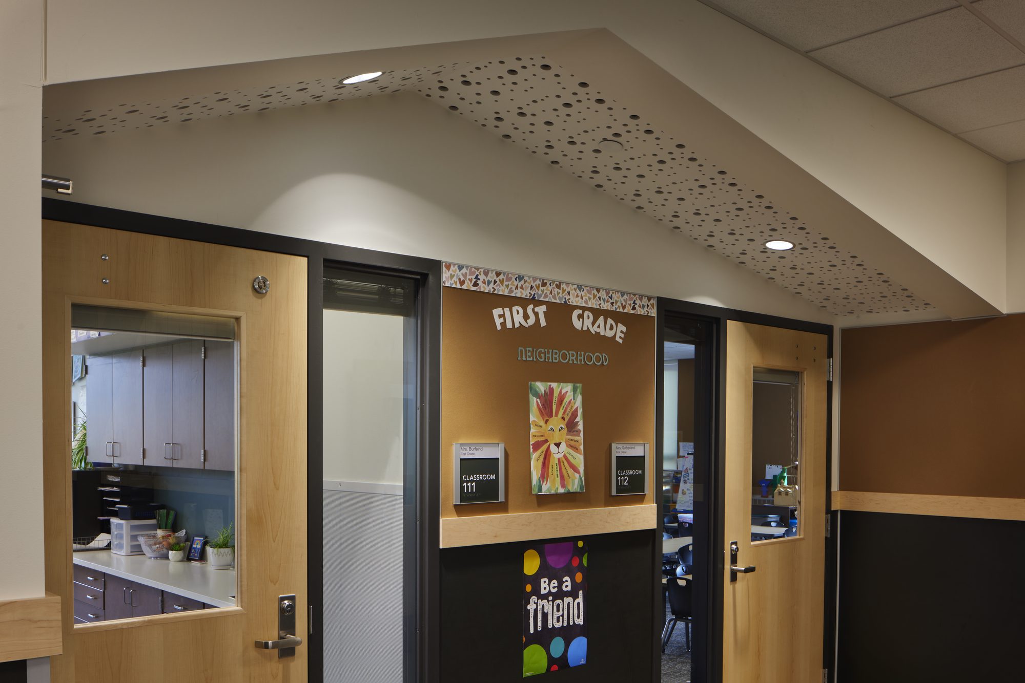 Sunnyland Elementary School interior - Dawson Construction