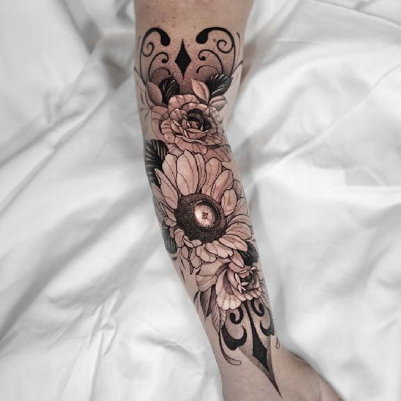 Ornamental tattoo in Tampa by Vanessa