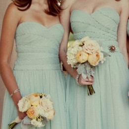 miętowe suknie druhen