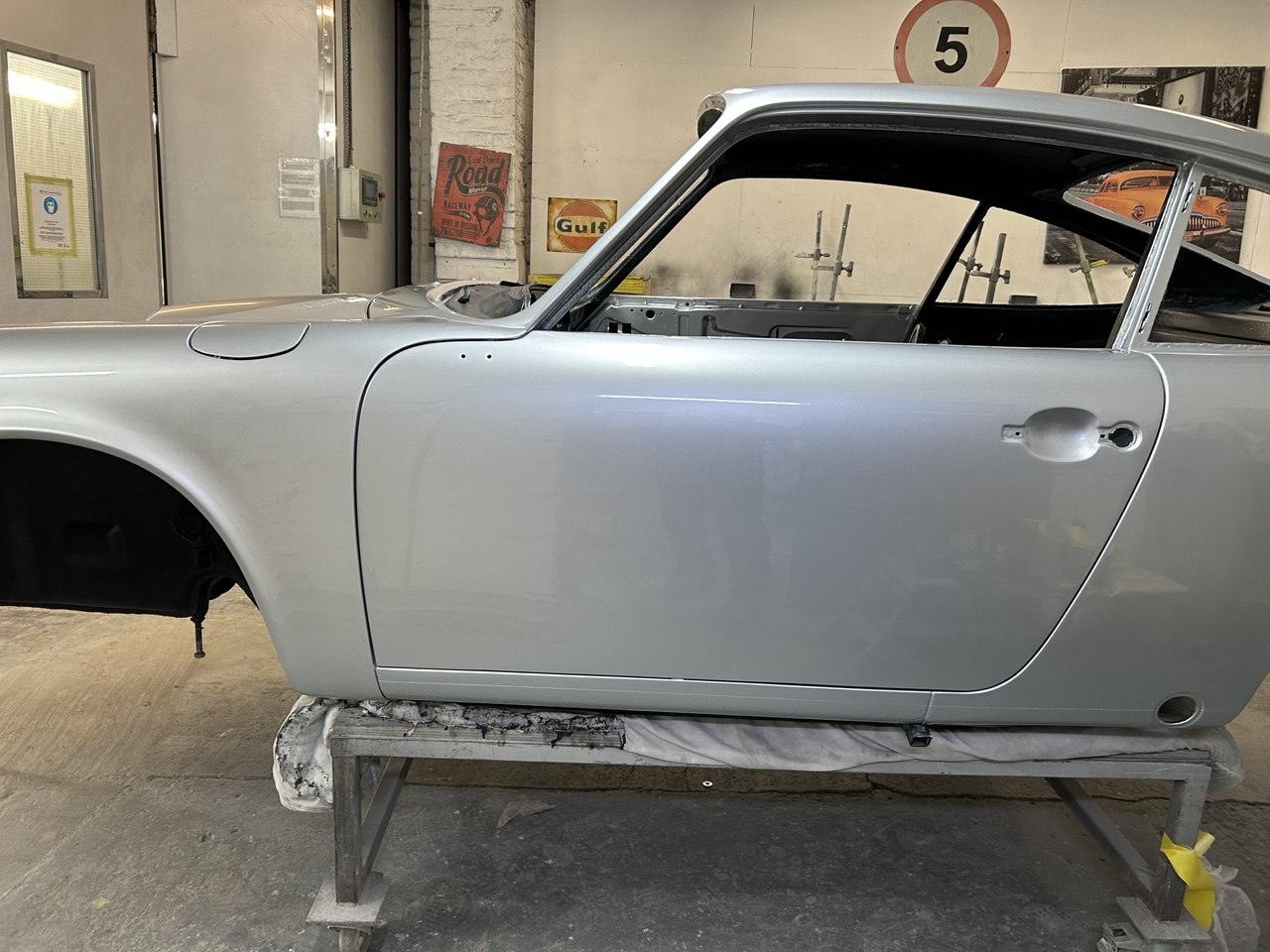 Final paint stage of the 1972 Porsche 911 Ölklappe restoration