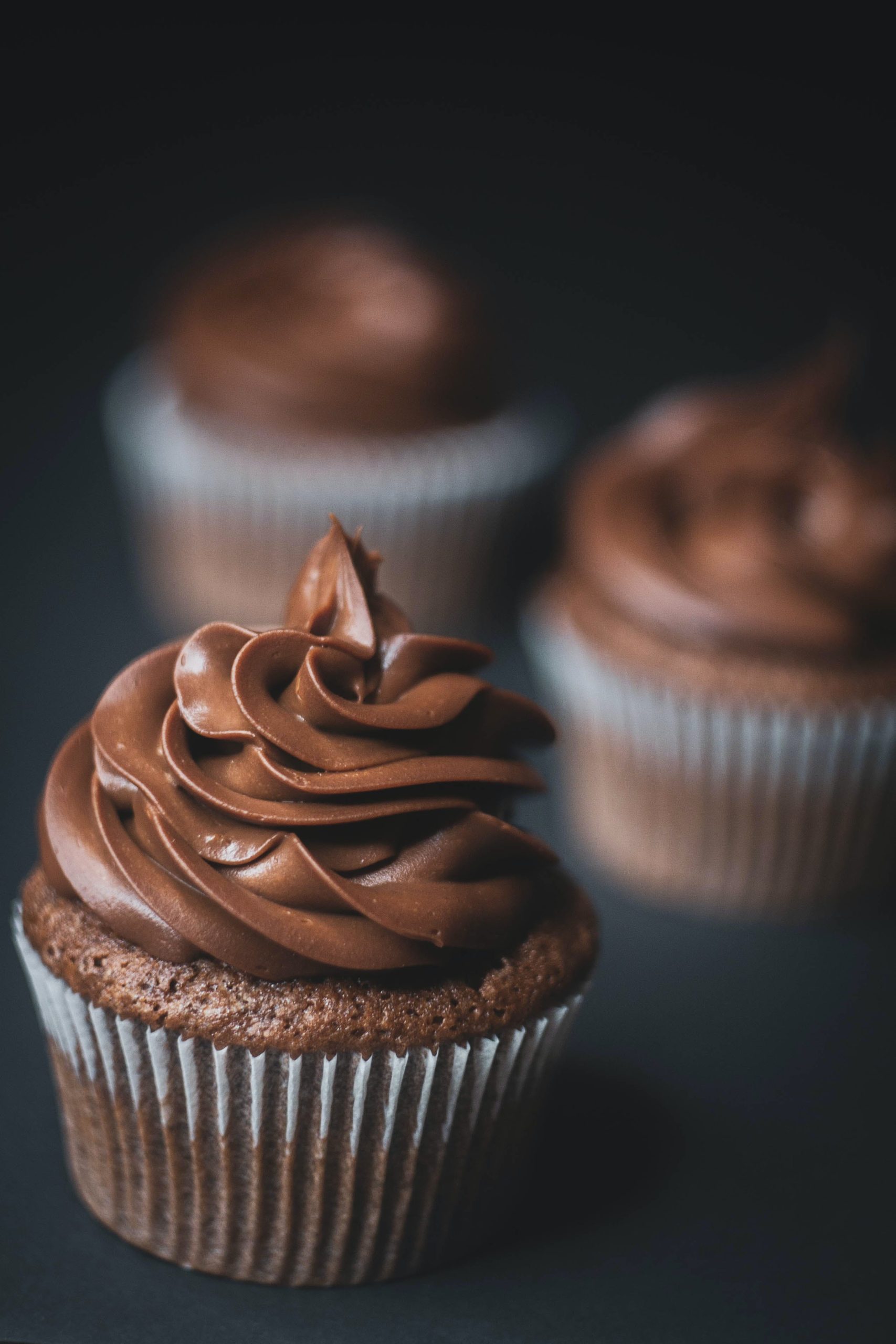 Vegan Chocolate Cupcakes & Avocado Frosting