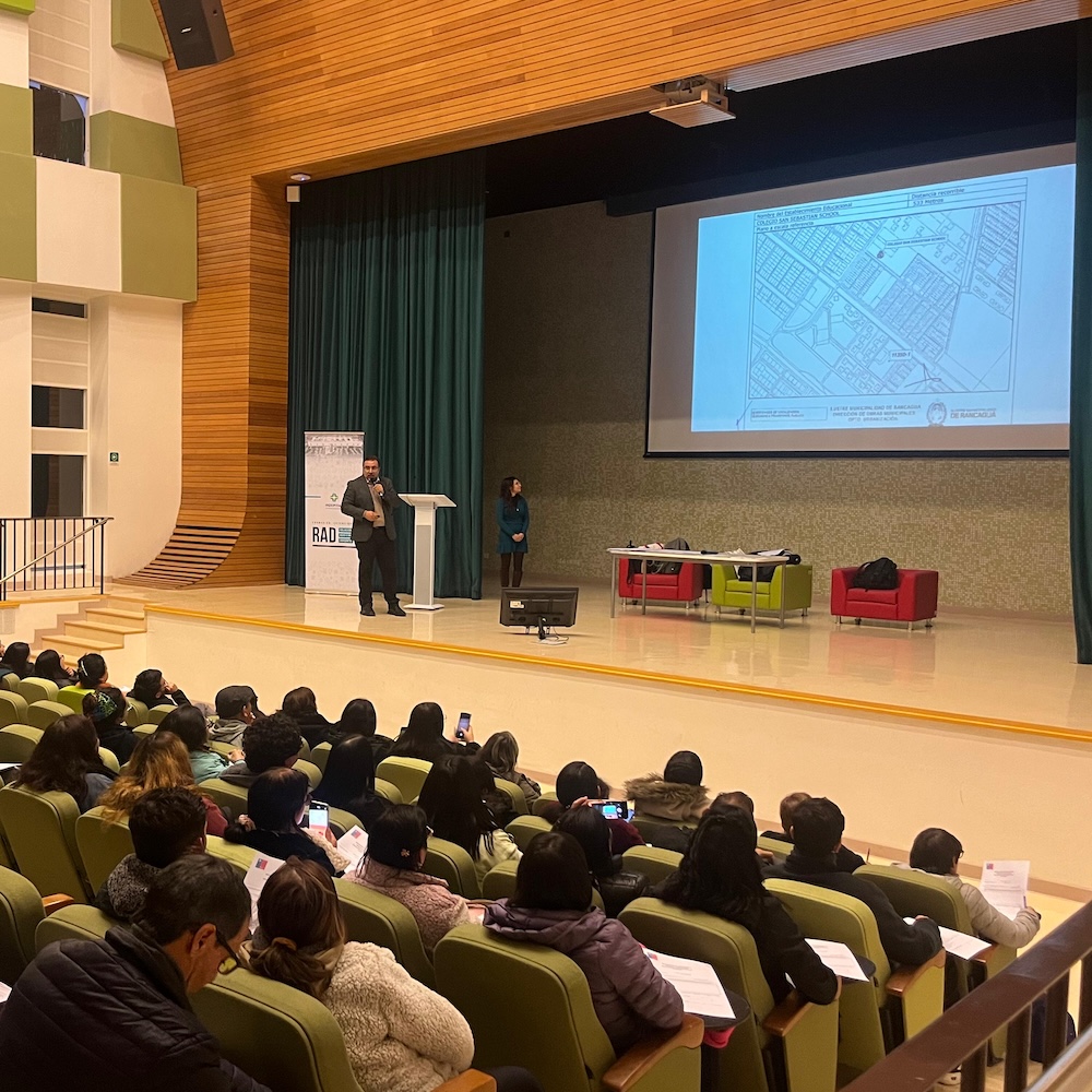 image of architecture firm consultation scene 1