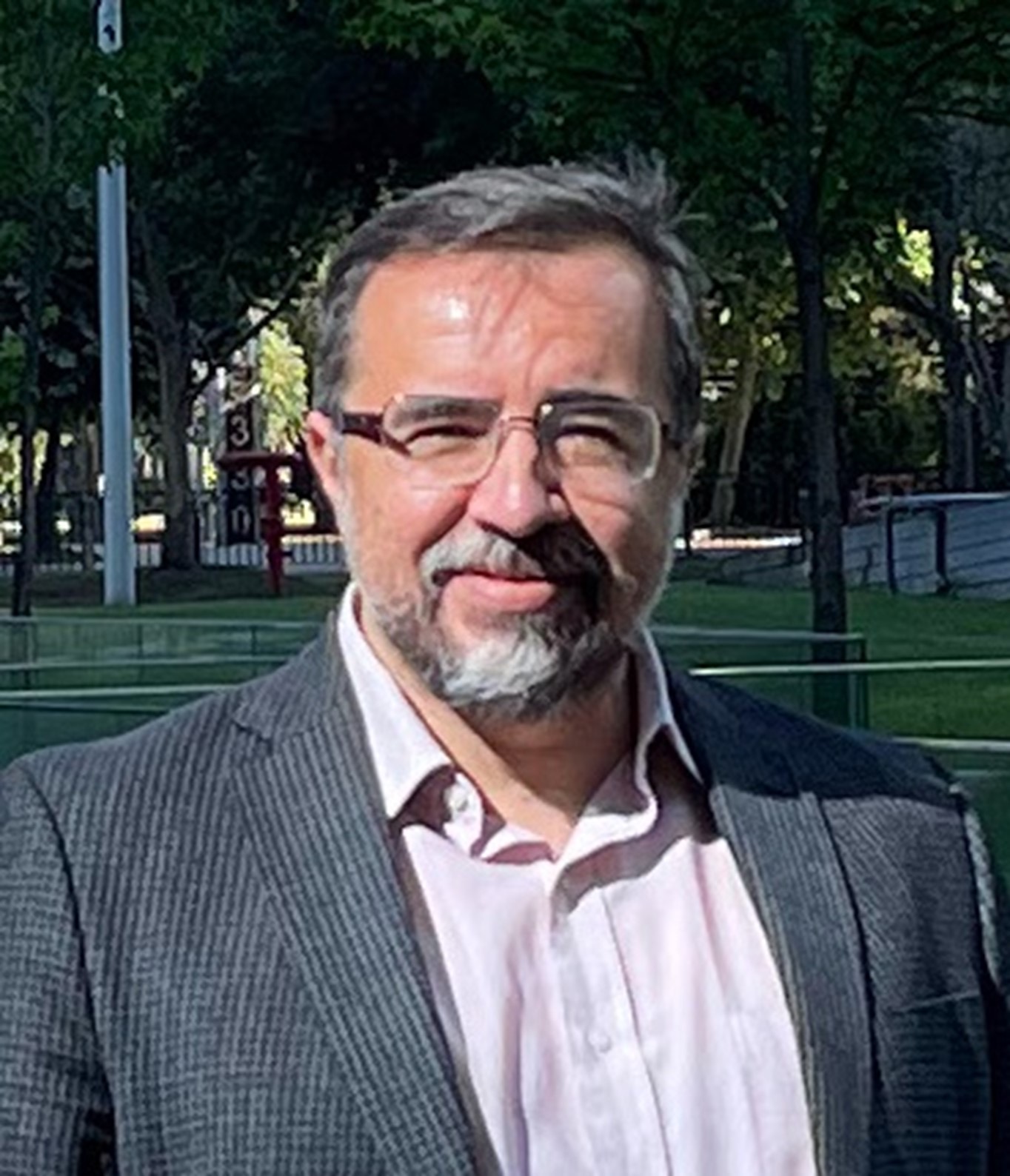 [headshot] image of customer (for a home inspector)