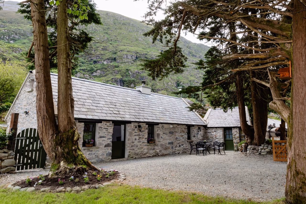Drone picture of the shepherd's Cottage, in the middle of lush and beautiful nature
