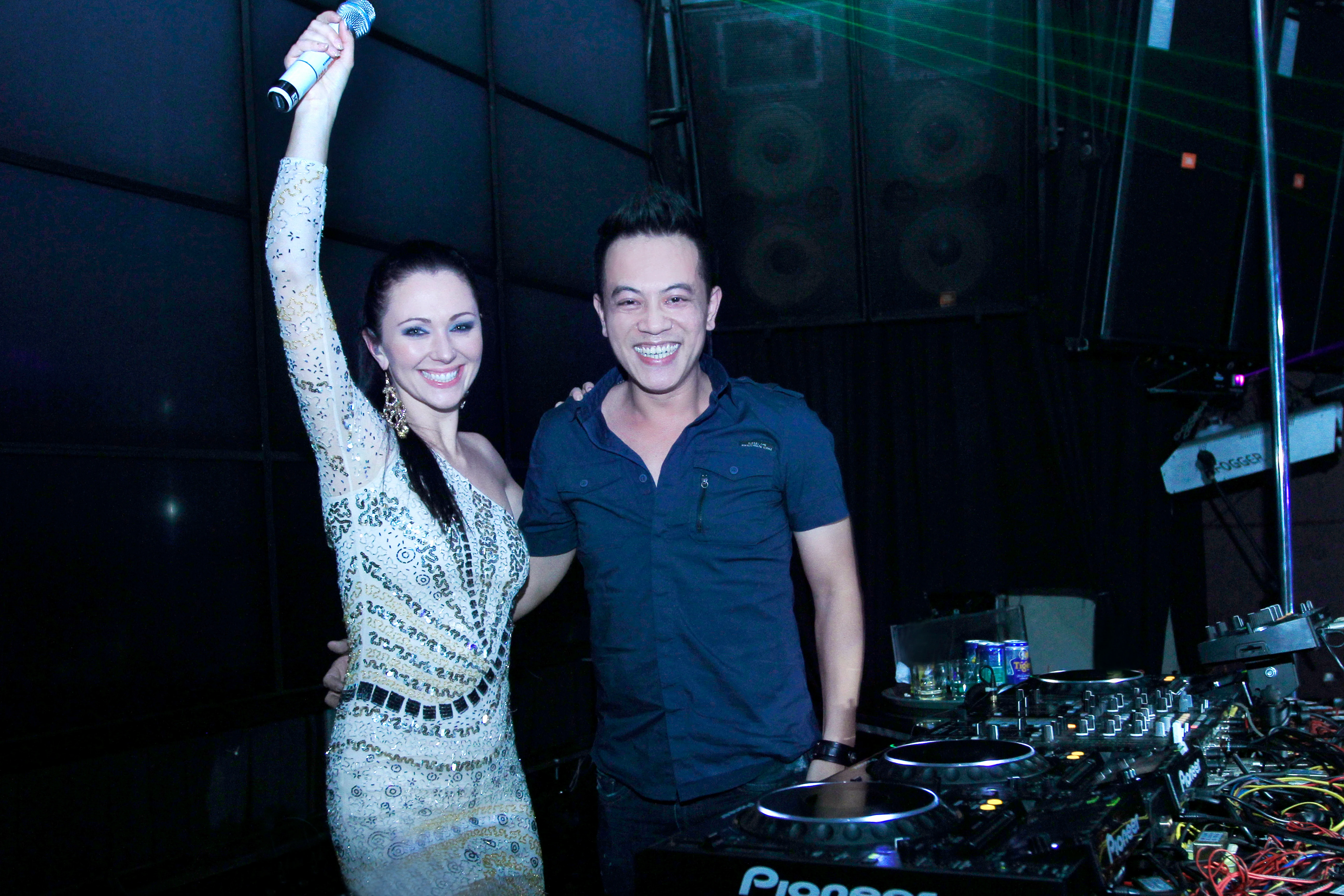 DJ Hoàng Anh và cộng đồng học viên 88DNA Academy