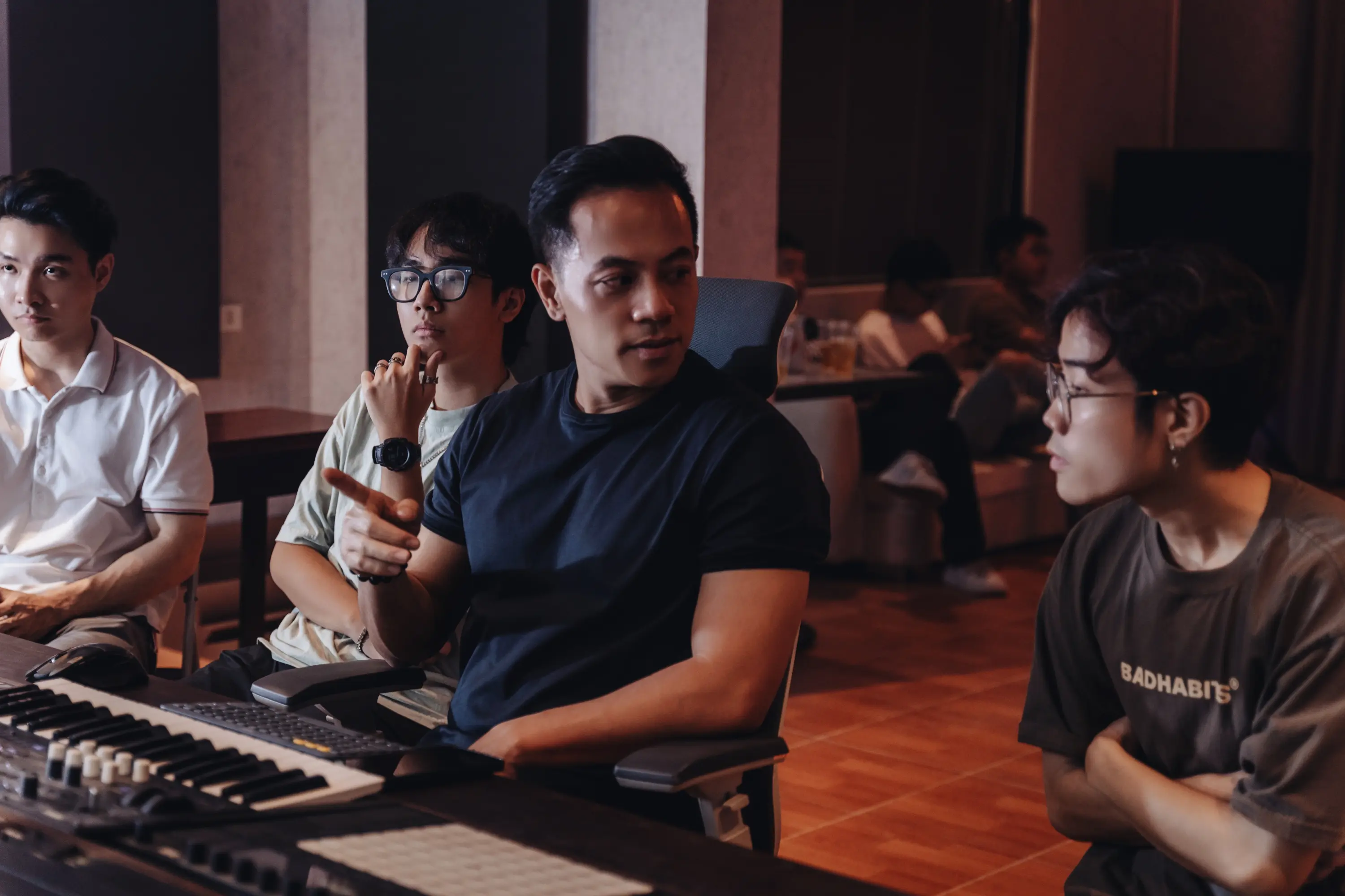 Lớp học sản xuất nhạc điện tử tại studio 88DNA Hà Nội