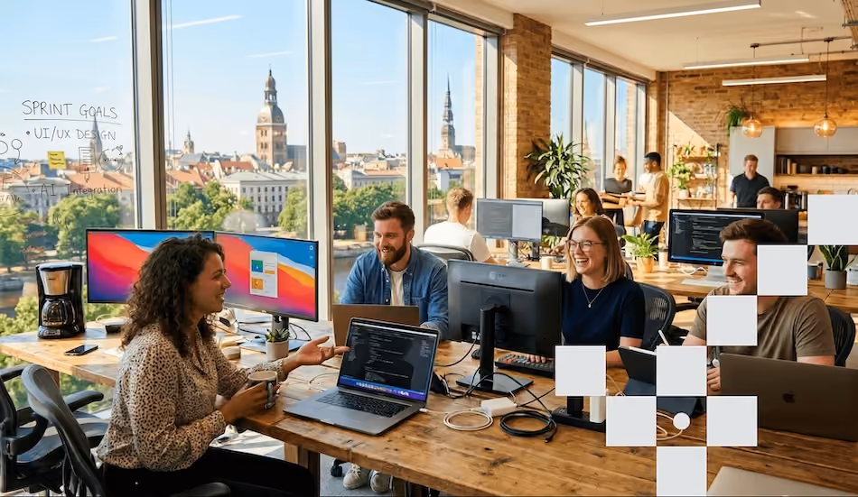 Darbinieku komanda sadarbojas un apspriež projektus modernā atvērtā tipa birojā, kur vairāki kolēģi strādā pie datoriem, bet fonā redzama pilsētas panorāma. Attēla apakšējā labajā stūrī izvietoti Jumis grafiskie elementi.