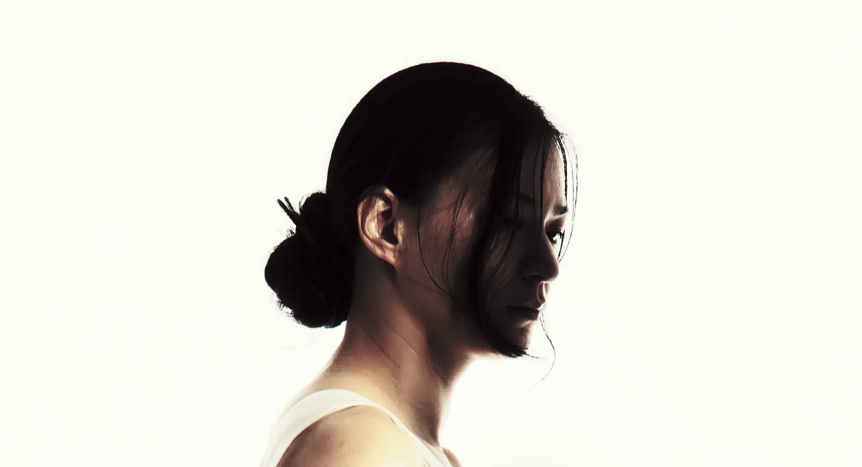 Portrait of Martina Wylie in profile