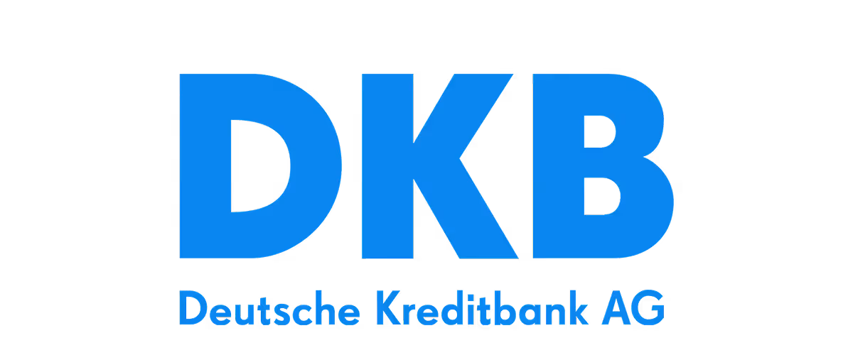 Logo von DKB Deutsche Kreditbank AG mit blauen Buchstaben auf schwarzem Hintergrund.