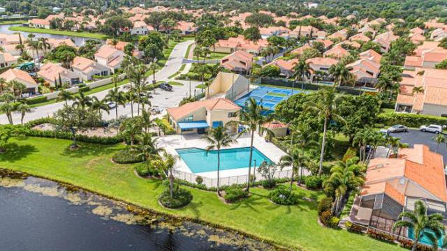 Crystal Pointe, Palm Beach Gardens