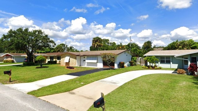 Palm Beach Gardens Estates