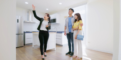 Homebuyer and Agent as One Team