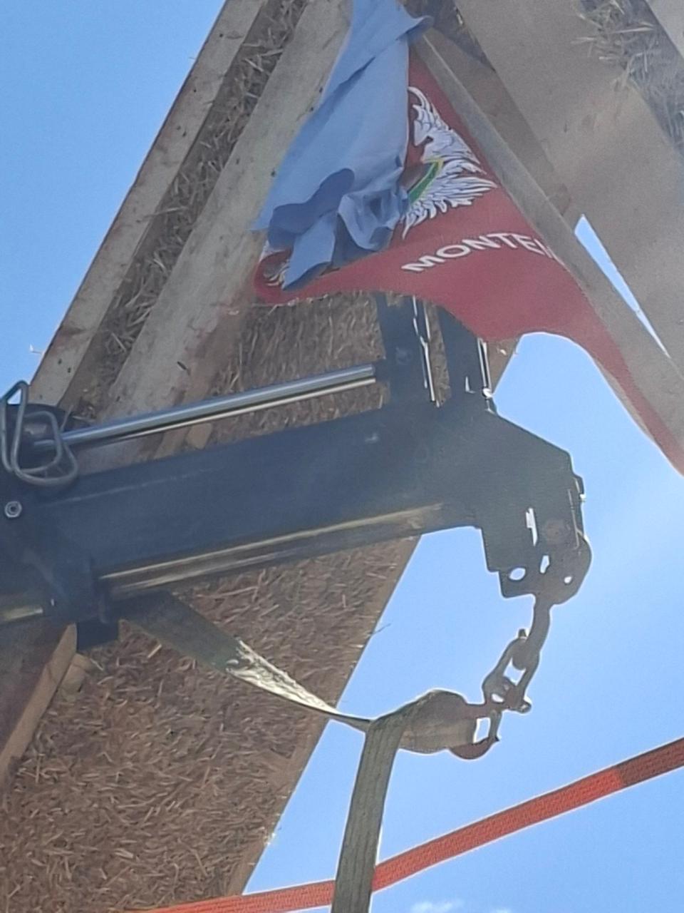 Installing roof panels