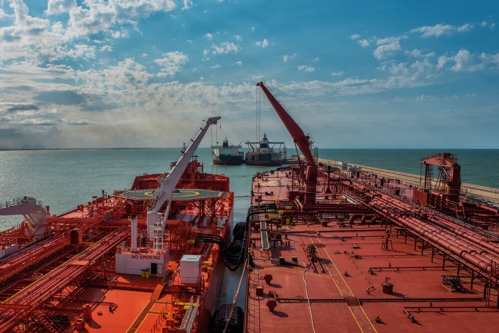 Philippines Crude Importers Navigate Russia Waiver Extension as Hormuz Disruption Cripples Energy Security