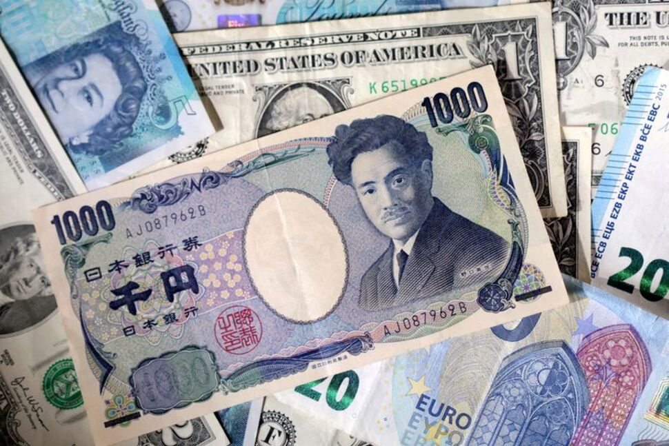 Japan's $35B Intervention Fails as Oil Shock Boosts Dollar