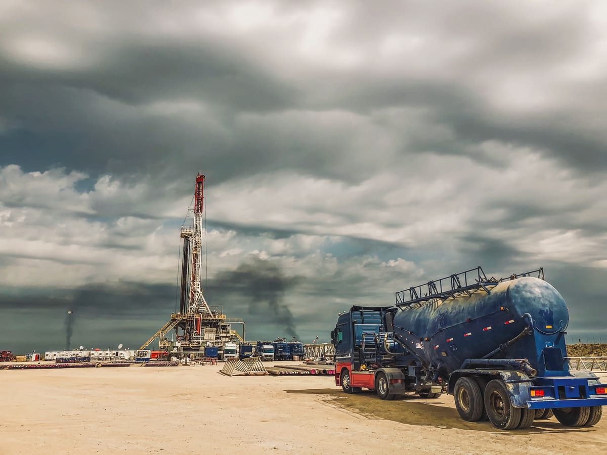 US Rig Count Rises for Fourth Week as Oil Hits $105