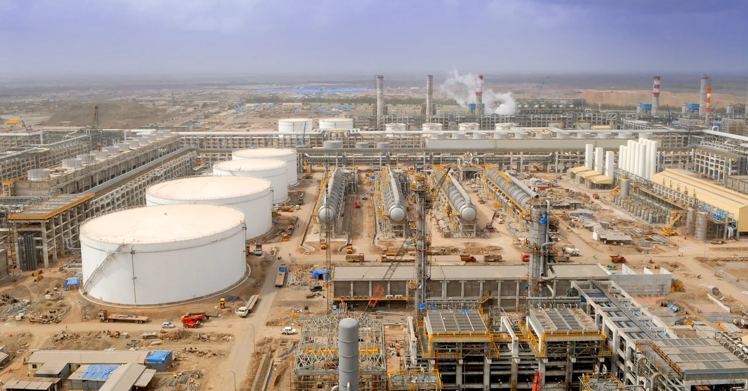India Refiners Absorb 70% Crude Surge, Fuel Prices Rise Only 5%