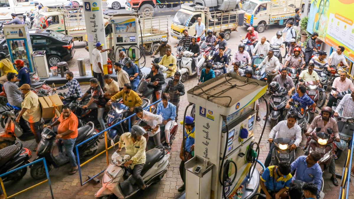 Delhi Fuel Rationing Minimal Impact on LPG Importers Despite 90-Day WFH