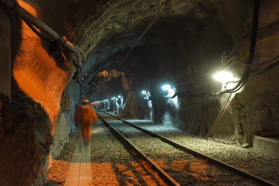 Chile Copper Output Drops 13.8%, Smelter Margins Collapse