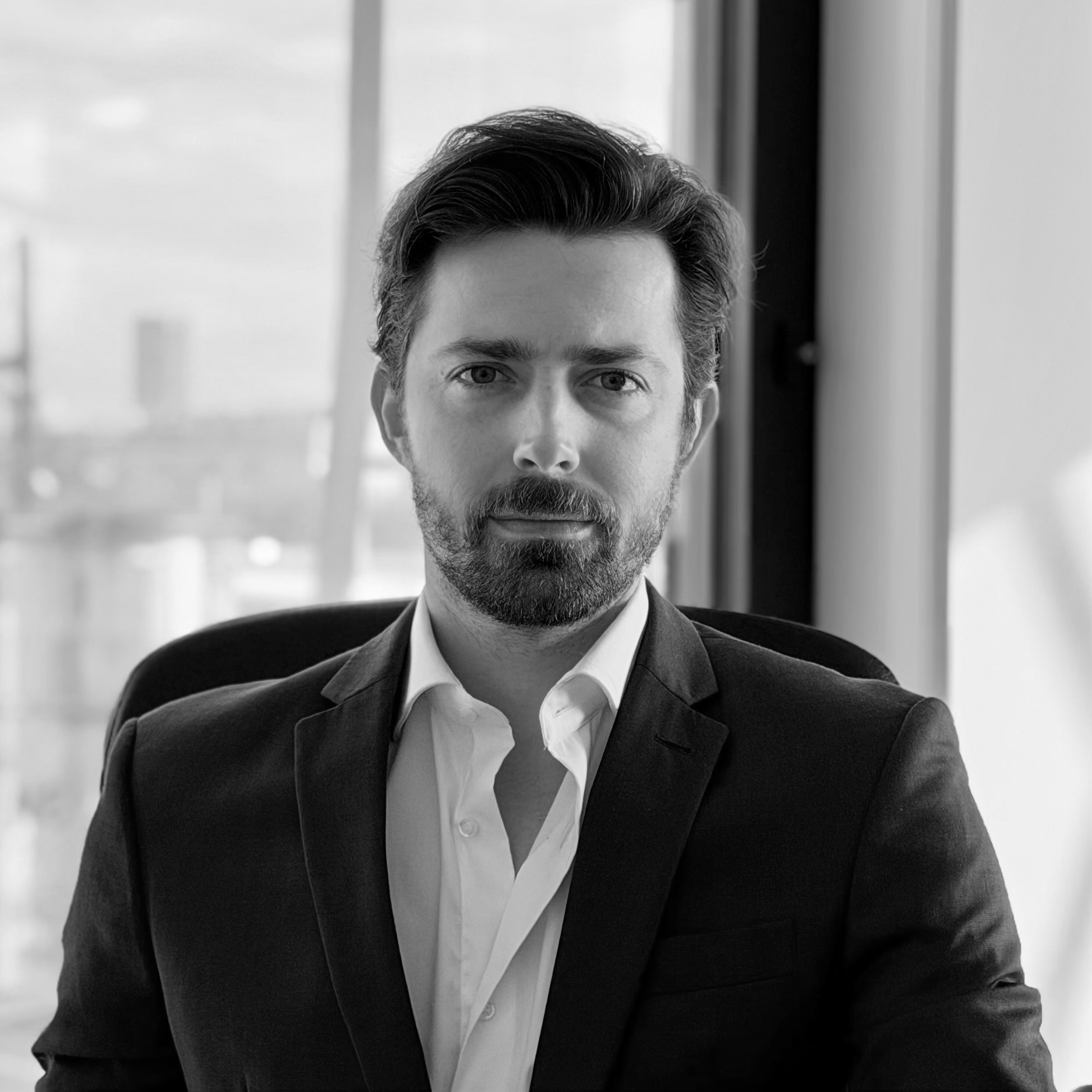 Photo portrait of Edouard Tworski Head of Sales and Sourcing