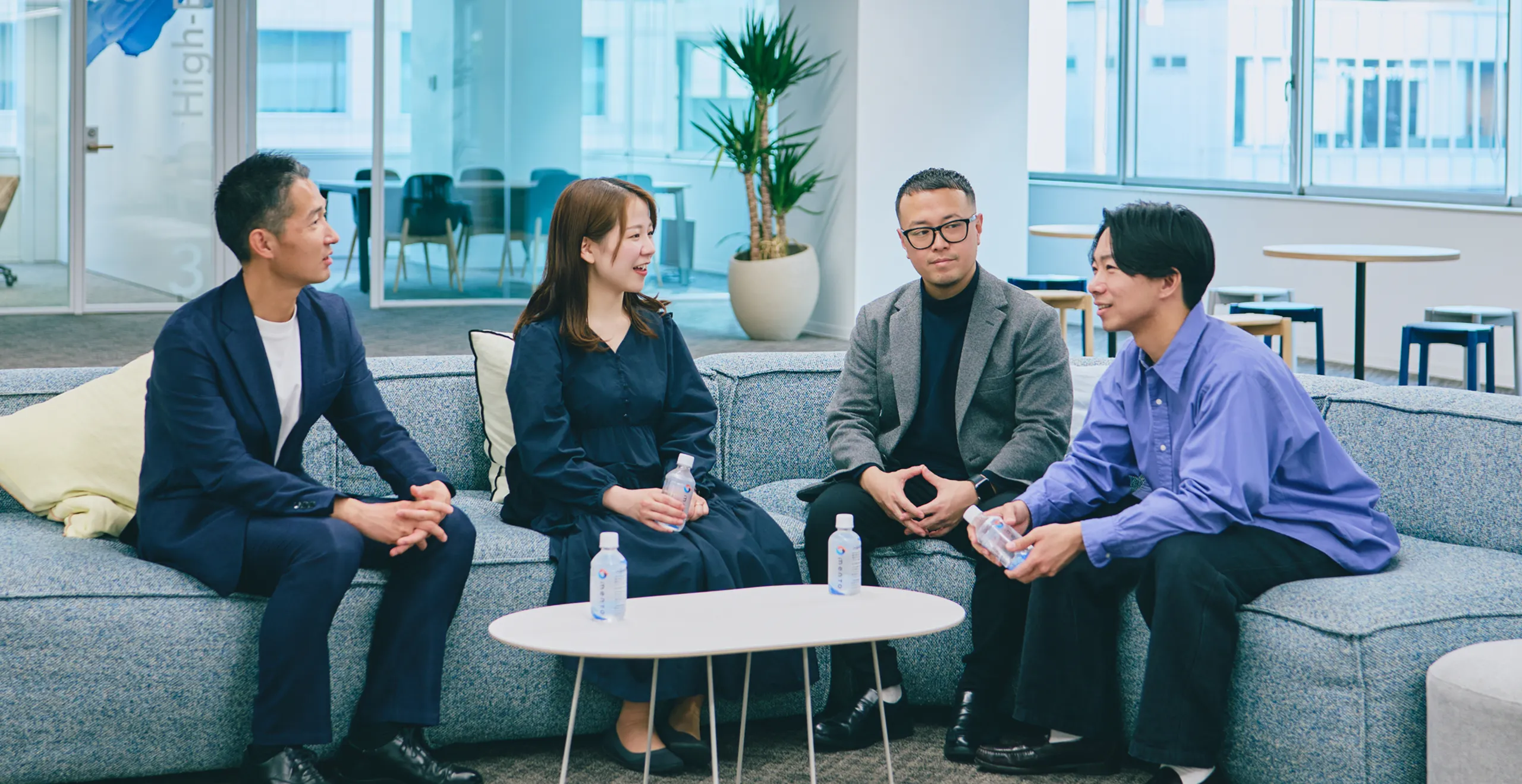 mento社員　ミーティング風景