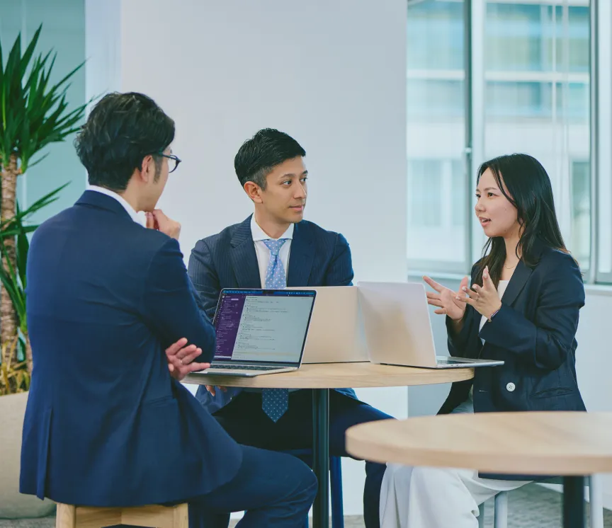 mento 社員　話し合い風景