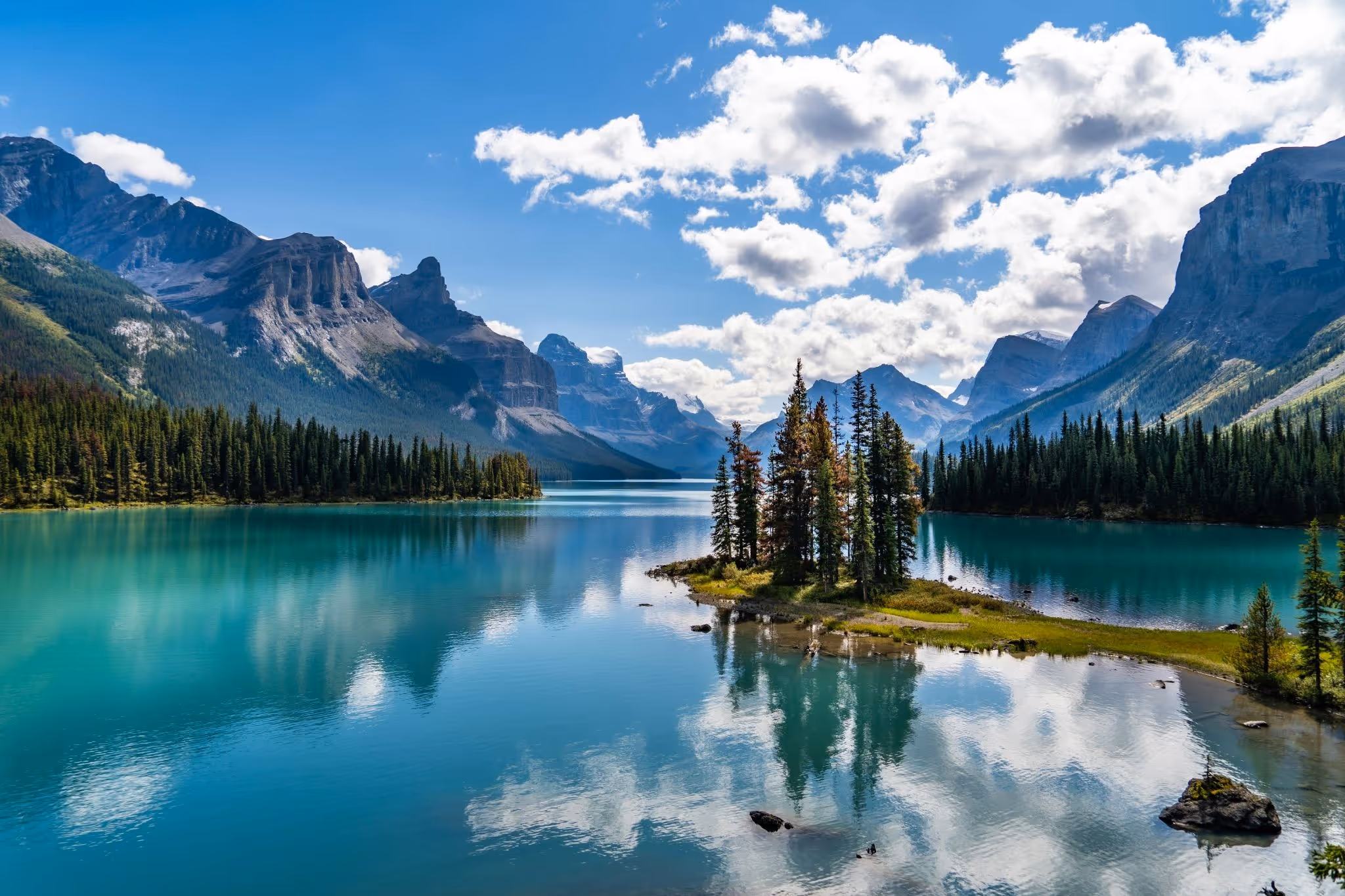 Canadian-Rockies-in-summer