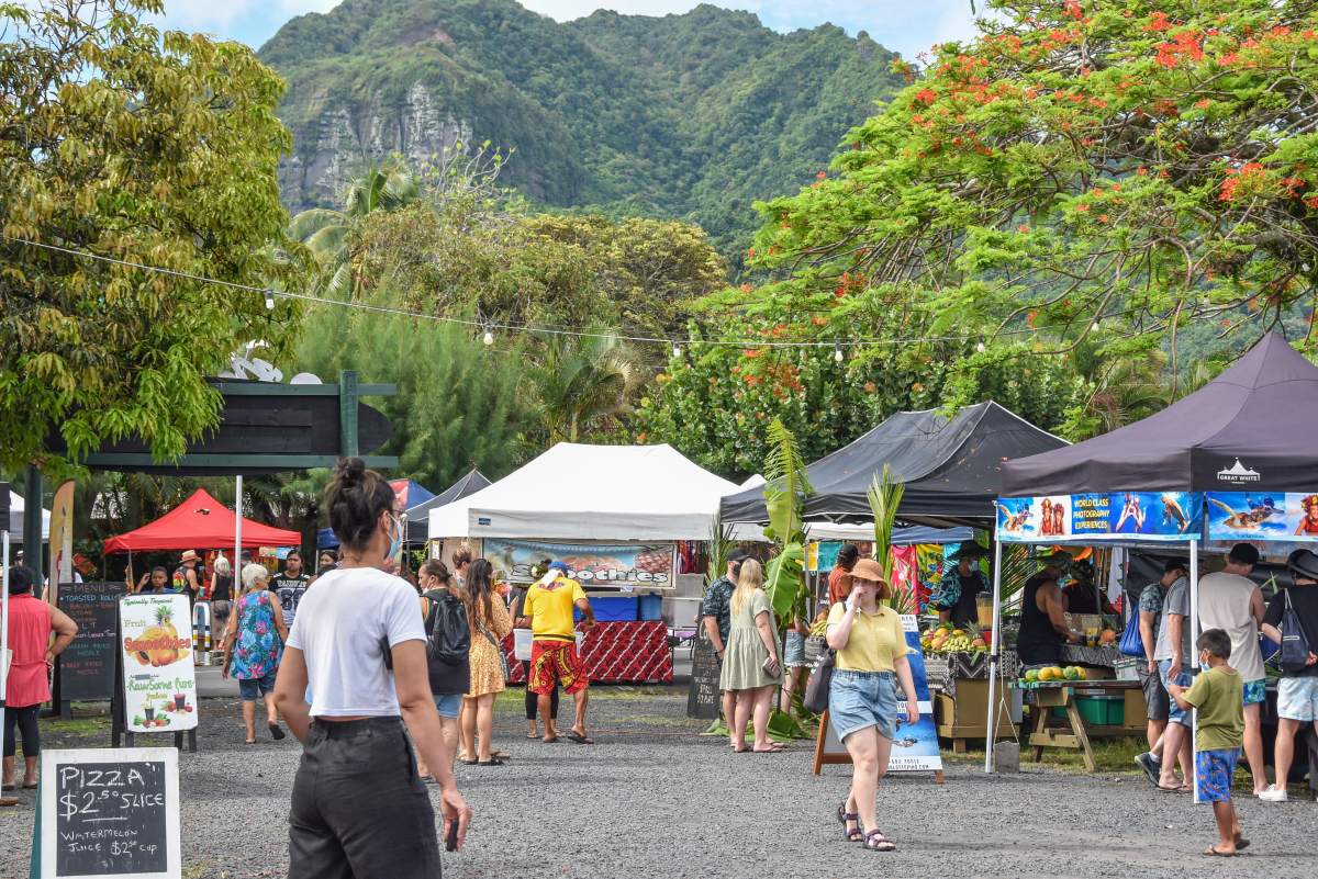 Punanga Nui Market